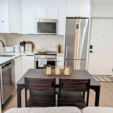 וונקובר Centrally Located, Modern, 2 Bedroom Home מראה חיצוני תמונה
